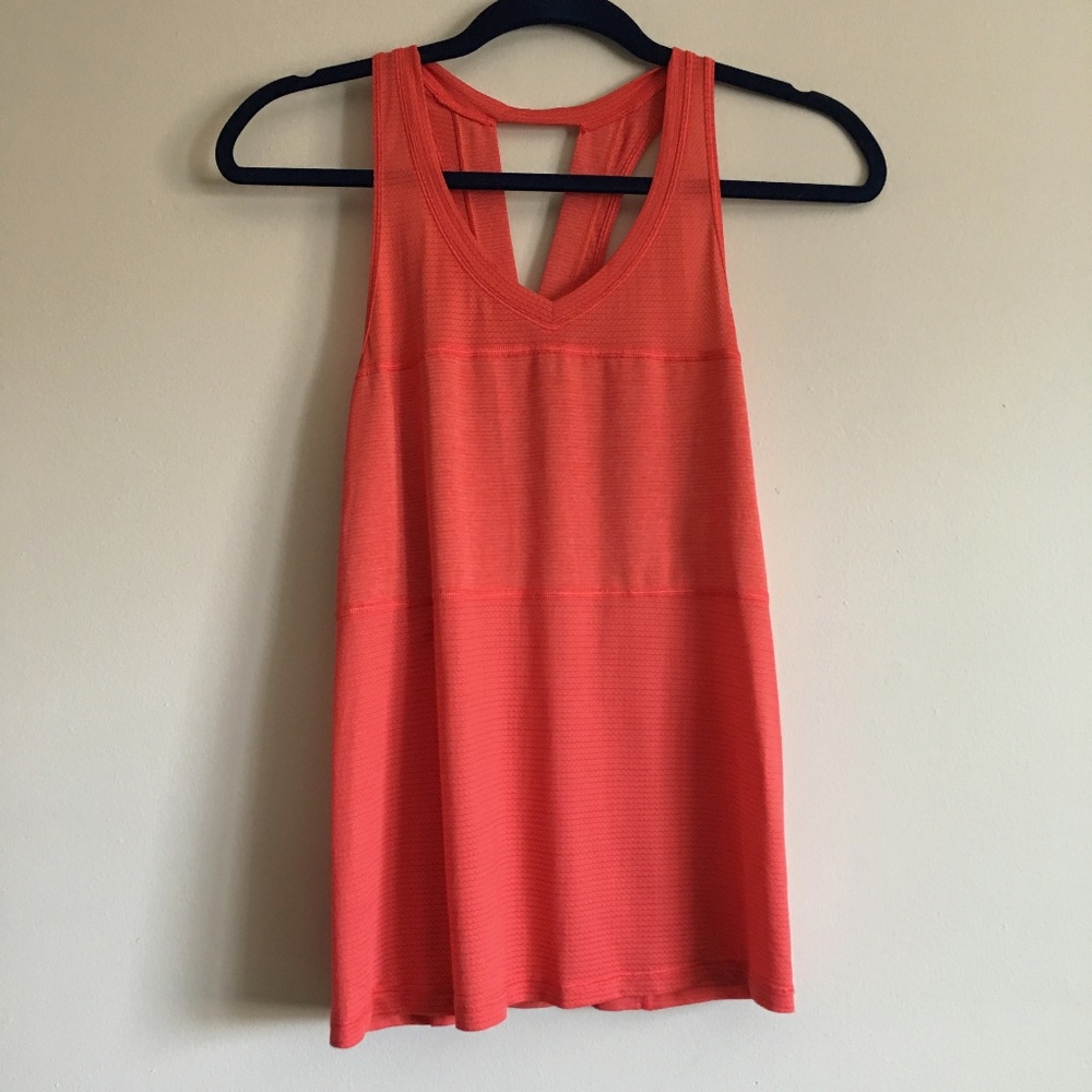 Lululemon tank
